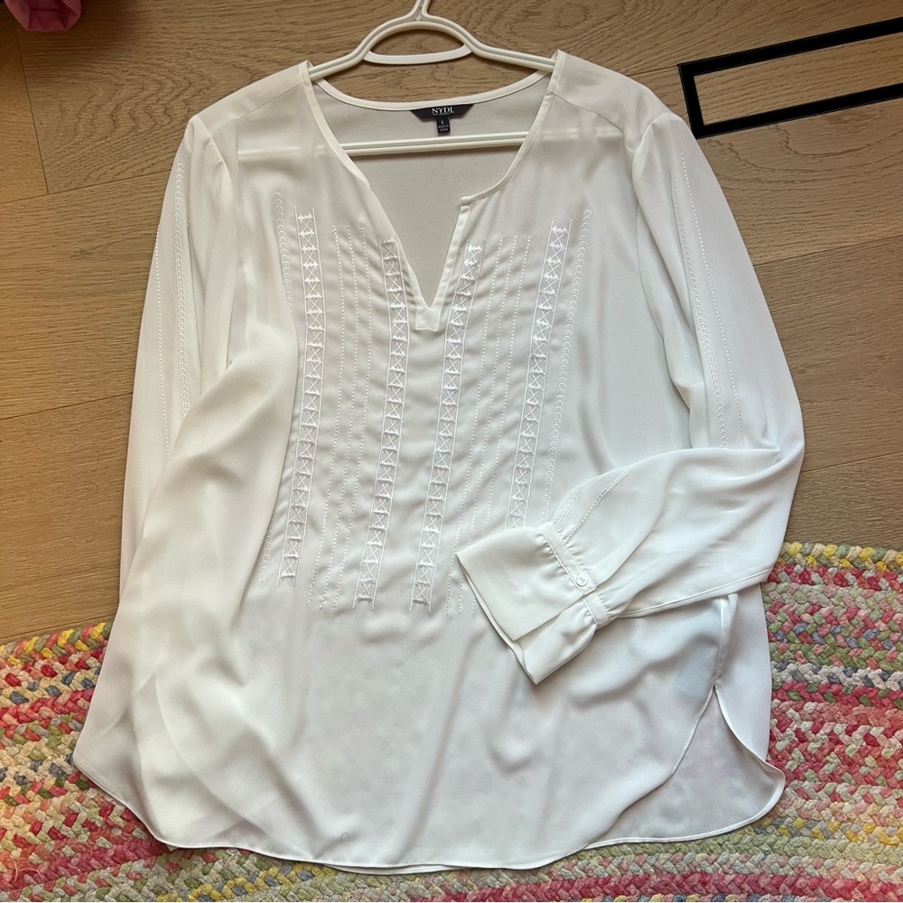 NYDJ White Blouse with Embroidered Details